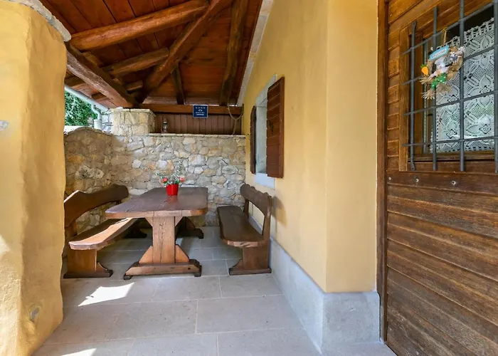 بيت للعطل House Rada I Stanisav