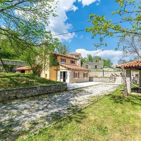House Rada I Stanisav * Mošćenička Draga