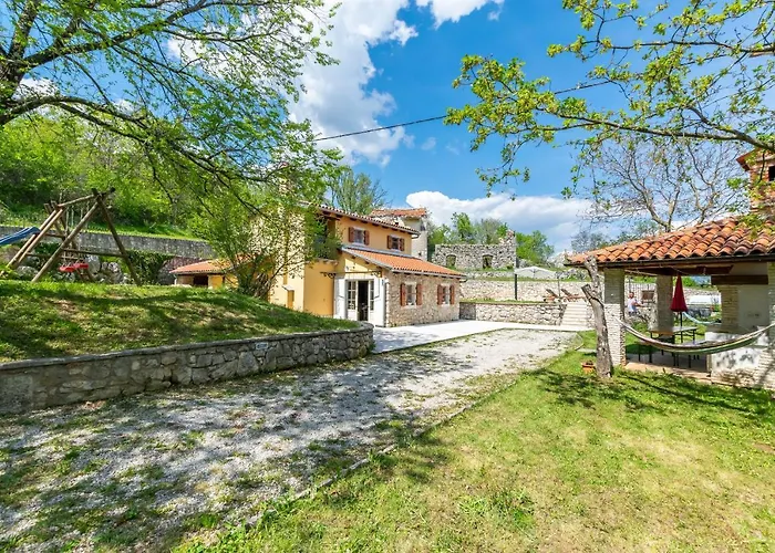 House Rada I Stanisav * Mošćenička Draga